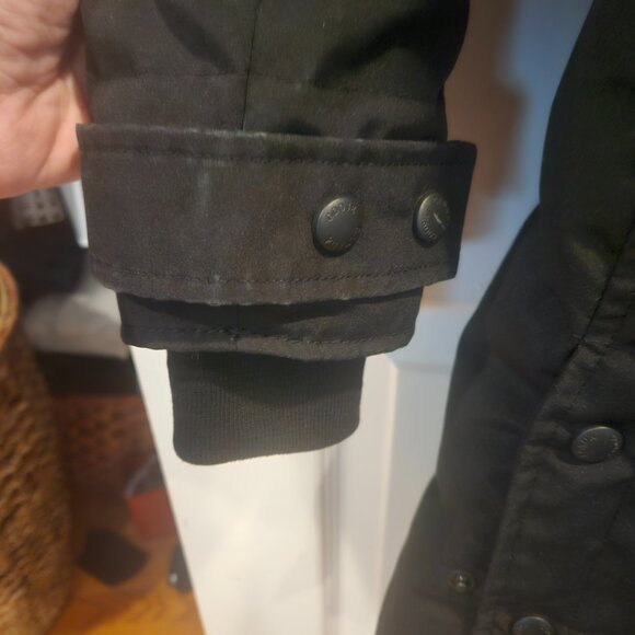 Canada Goose Shelburne Parka Black XS MINT Condition - Picture 9 of 10